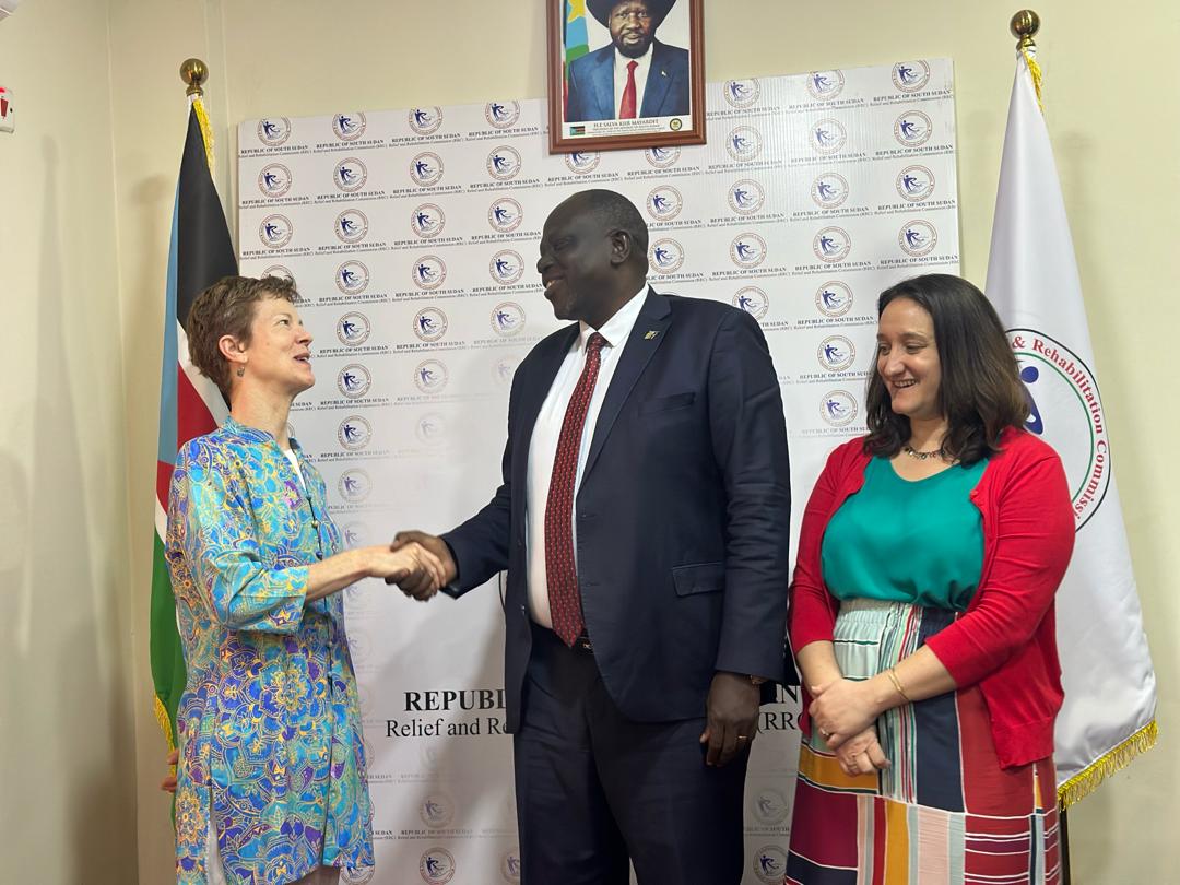 Hon. Gatwech Kulang (@chairrrc_kulang) on Twitter photo A pleasure to have received the <a href="/USAIDSouthSudan/">USAID South Sudan</a> Country Team headed by Ms. Katherine Crawford & Ms Kristina Ortiz <a href="/RRC_southsudan/">Relief and Rehabilitation Commission</a>.
Ms. Crawford affirmed United States' commitment to providing support despite limited resources due to the current global crisis. A pleasure to have received the <a href="/USAIDSouthSudan/">USAID South Sudan</a> Country Team headed by Ms. Katherine Crawford & Ms Kristina Ortiz <a href="/RRC_southsudan/">Relief and Rehabilitation Commission</a>.
Ms. Crawford affirmed United States' commitment to providing support despite limited resources due to the current global crisis.