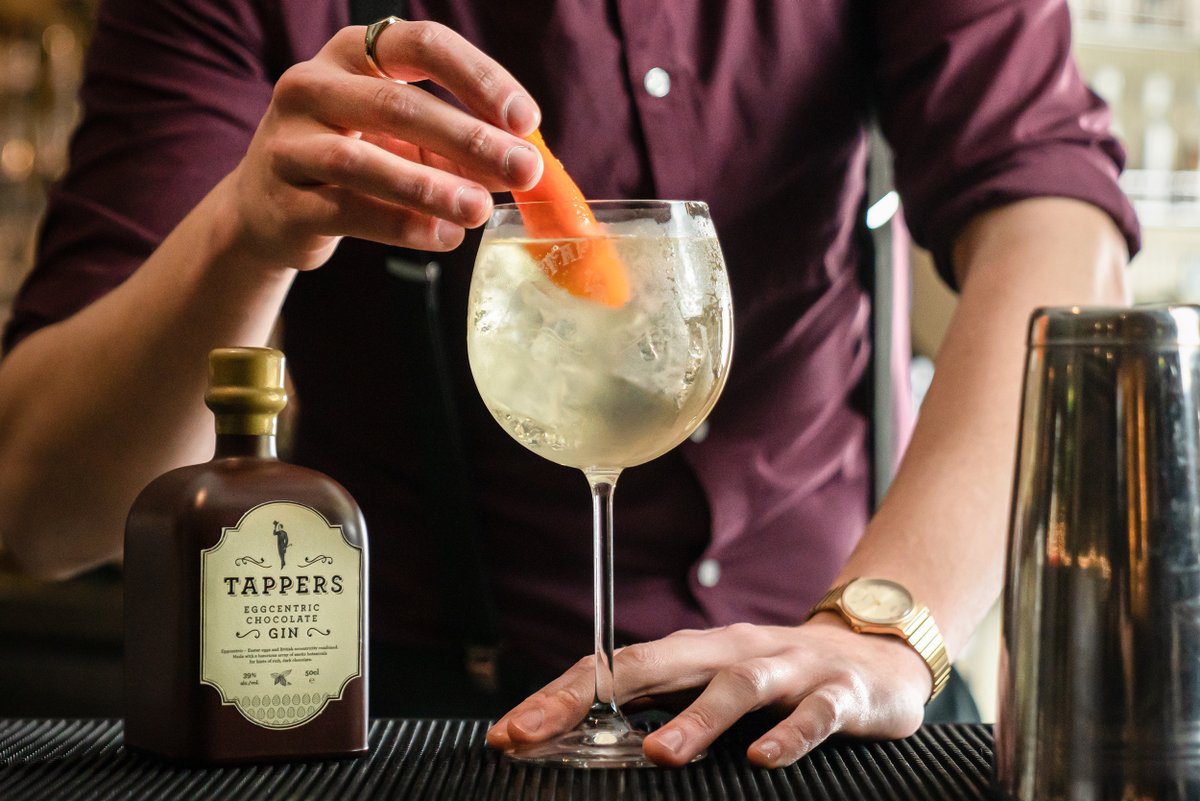 .@TappersGin will be at market this Sat 23 March 9-12 with an Easter special gin -  Eggcentric Chocolate Gin (juniper with hints of dark chocolate &amp; vanilla), Brightside Coastal London Dry Gin and a special offer on a Kümmel liqueur. #westkirby #farmersmarket #wirral #easter #gin