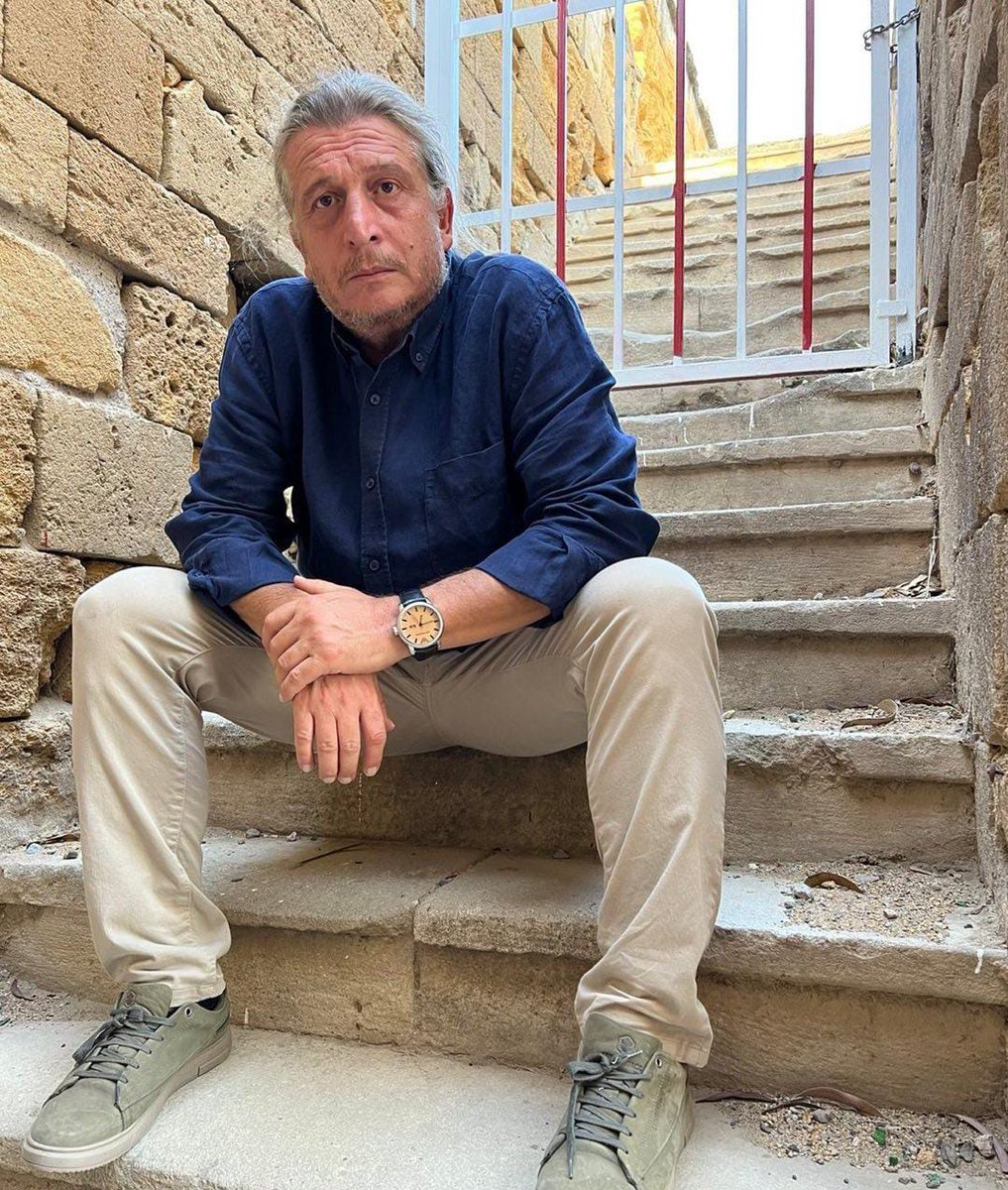 Erdal Hoş: 

"Geçenlerde Bodrum'da bir olay oldu, bir futbolcu hastaneye kaldırıldı. Orada da Bodrumluluk üzerinden konuşuldu mu bu konu? Ankara'da da bir olay oldu değil mi? Hatta seyirci de sahaya inecekti, daha vahim şeyler olacaktı, emniyet engelledi, sağduyuyla falan