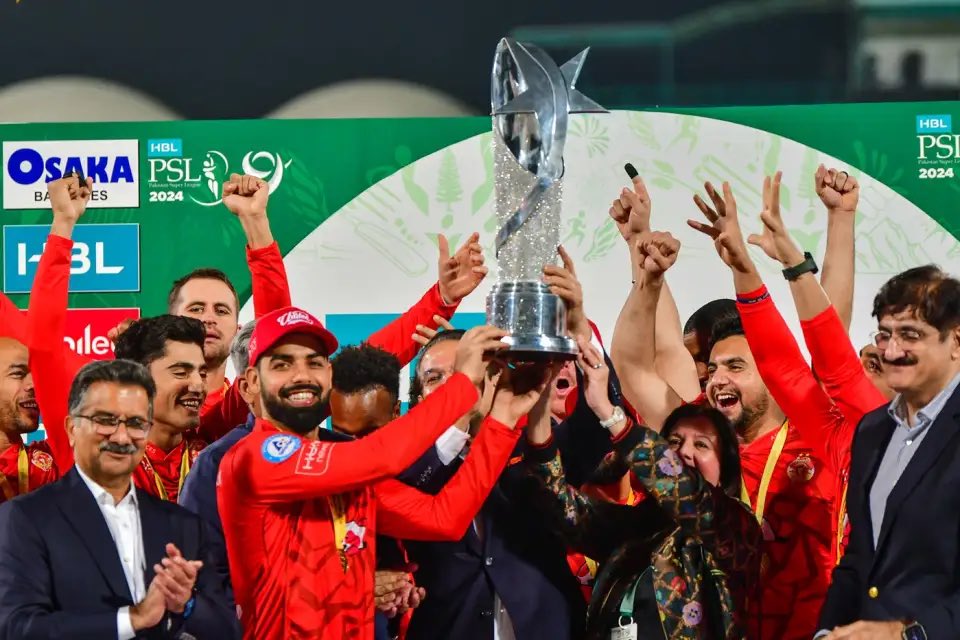 Six 6 teams too less for such a big brand. PSL deserves at least 8 teams in 2025. We had 3 women’s matches last year, what happened this year ??? Urdu commentary must have their own channel and setup … Few observations and suggestions @MohsinnaqviC42