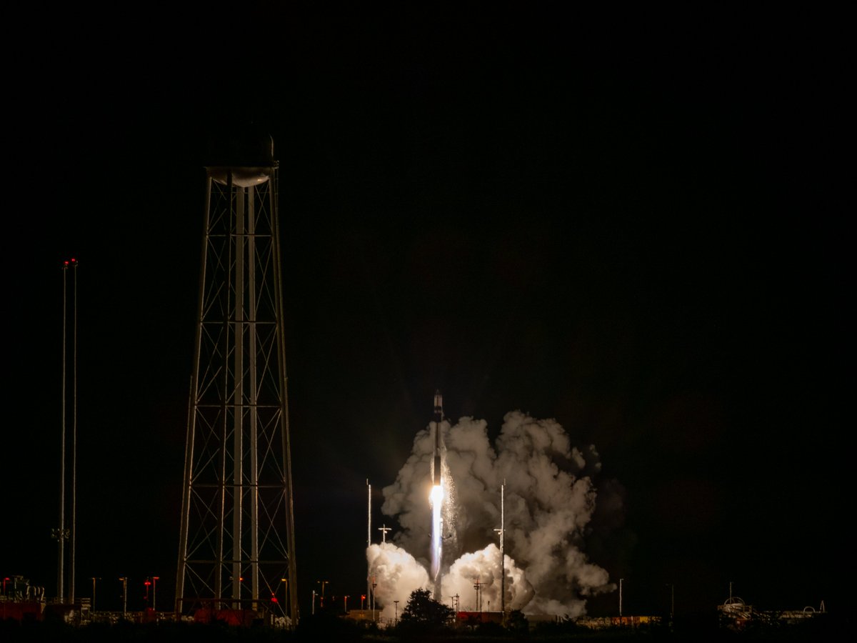 MISSION SUCCESS! 🚀 Electron took to the skies for the 46th time today, successfully deploying payloads for @NatReconOfc. Thank you to the NRO team and to our mission partners @NASAWallops and @Virginia_Space for supporting us on another flawless mission. 📸 @akd_ams