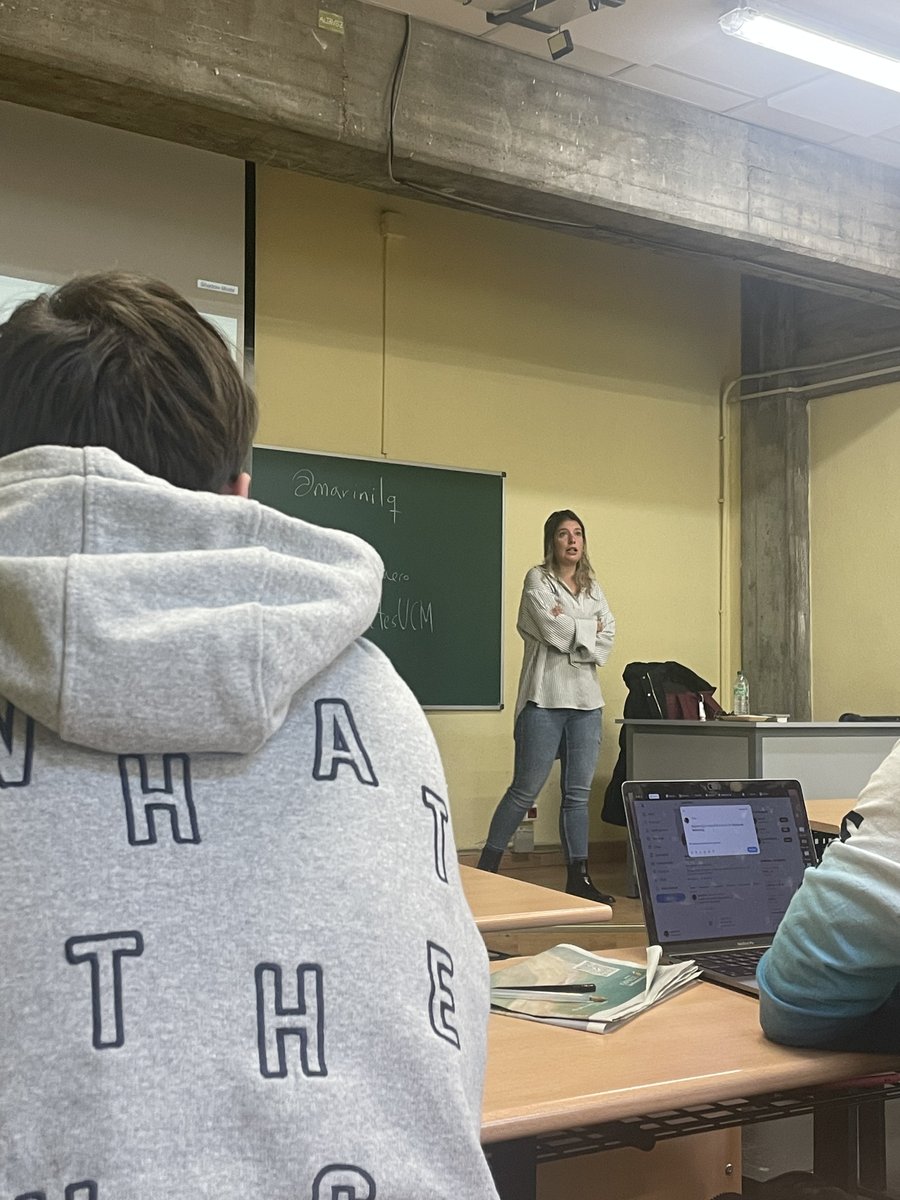 Hoy nos visita <a href="/marinilq/">lolocho</a>, quien nos hablará de la creatividad en la comunicación #Gabinetesucm