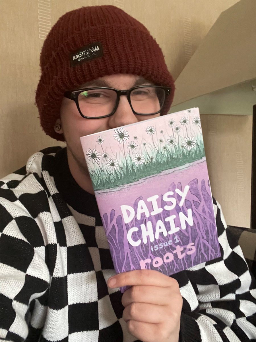 Look out for copies of the Daisy Chain Zine around venues in Leeds. If you would like to submit a piece of work for our next issue, “Happy to be Queer”, please email lmwscoproduction@touchstonesupport.org.uk Download a copy here ⬇️ heyzine.com/flip-book/02c3… #InclusionMatters