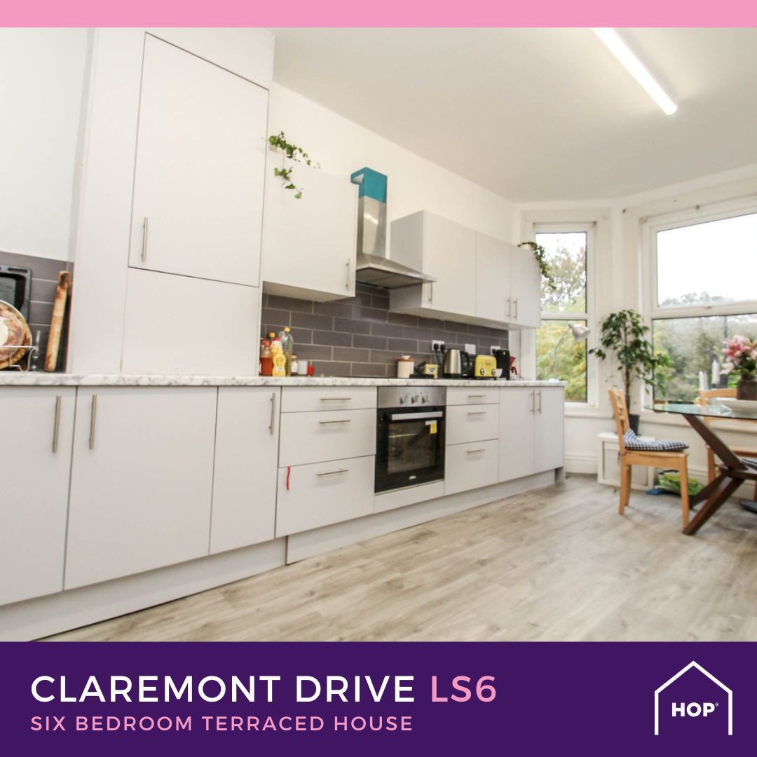 📣 Calling all groups of 6! 📣

This #student home is situated in the popular area of #Headingley. Featuring 6 double bedrooms, two bathrooms and a large living room and separate kitchen 💫 it makes the perfect shared pad. Book Now ▶️ buff.ly/49bSx7O