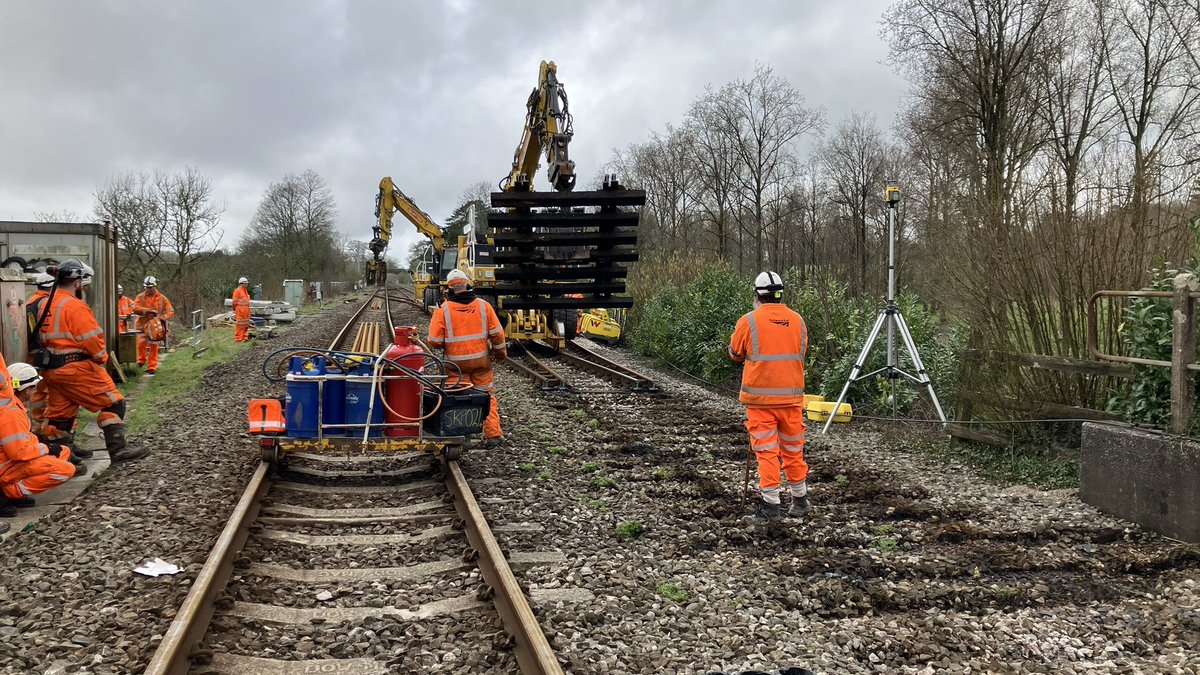 🚦Our programme to install new signals in Devon and Cornwall has reached the final day 🛠️There’s one last piece of work for our teams to complete at Ivybridge, near Plymouth 🚆Trains are set to run again from Friday morning