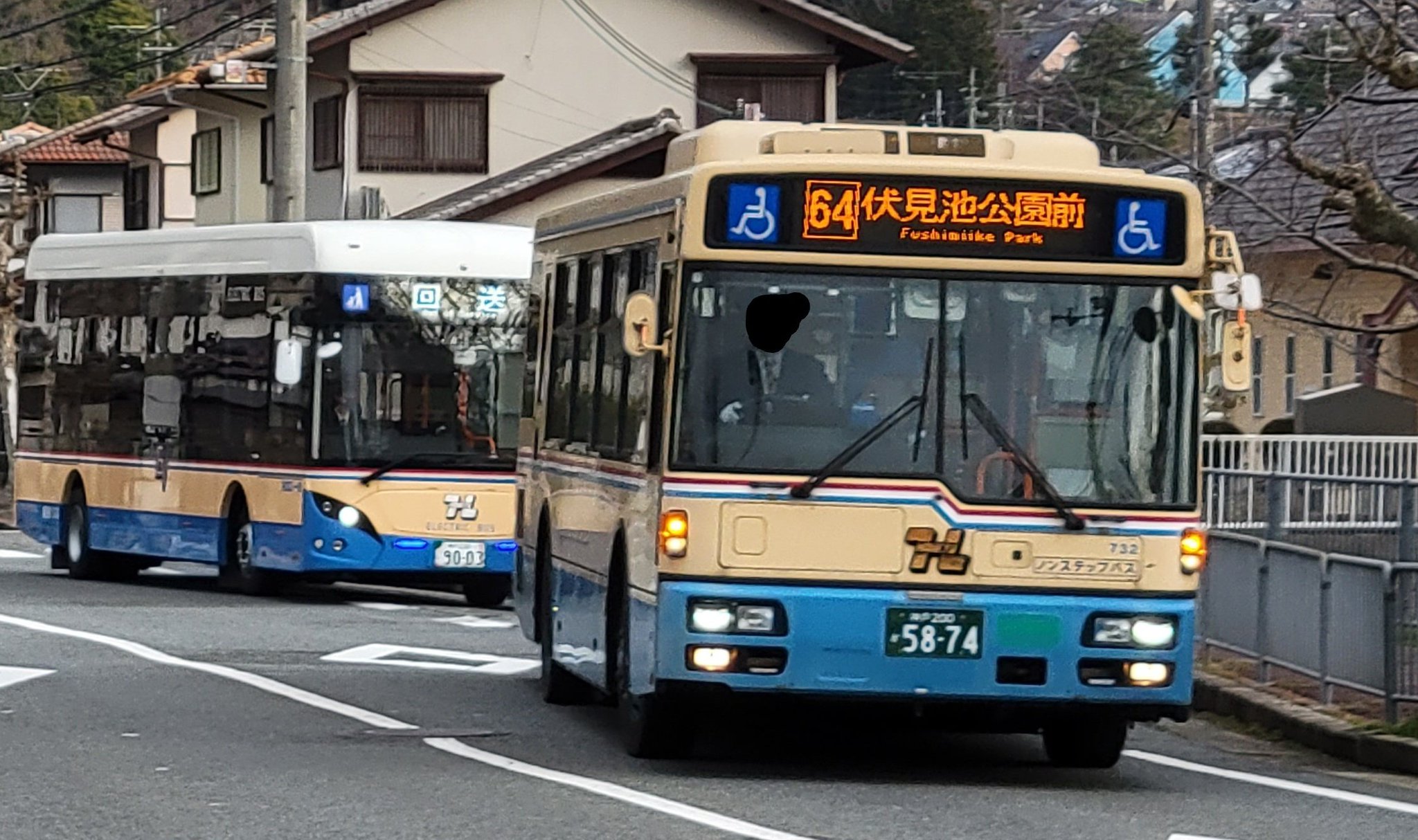 GJLms0_XUAAWyj8.jpg:large