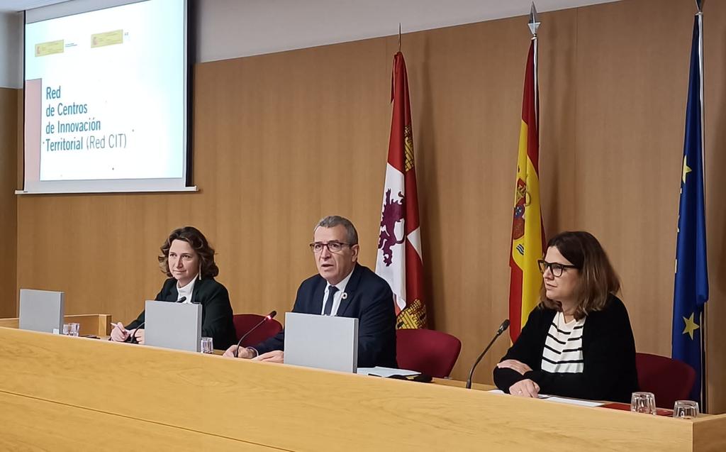 Fundación Ciudad de la Energía (CIUDEN) (@ciuden_es) on Twitter photo 📍 Da comienzo en la sede de #CIUDEN en Cubillos del Sil el encuentro de la Red de Centros de Innovación Territorial (#RedCIT)
<a href="/RDemografico/">Reto Demográfico</a> <a href="/mitecogob/">Transición Ecológica y Reto Demográfico</a>
#innovación #desarrolloterritorial #RetoDemográfico 📍 Da comienzo en la sede de #CIUDEN en Cubillos del Sil el encuentro de la Red de Centros de Innovación Territorial (#RedCIT)
<a href="/RDemografico/">Reto Demográfico</a> <a href="/mitecogob/">Transición Ecológica y Reto Demográfico</a>
#innovación #desarrolloterritorial #RetoDemográfico