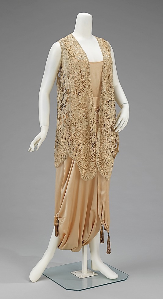 #CallotSoeurs serve #Frockingfabulous #fashionhistory of c.1910. Via the Met.