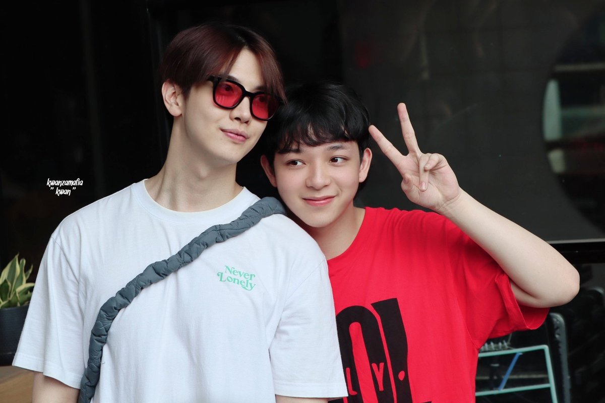KwanzaMafia's tweet photo. คางเกยไหล่ไปเลยดิ่ค้าบบบ
#4EverYouWorkshopDay1
#บาสเด็กอ้วนที่แท้จริง 
#maxky_rp
#𝕜𝕨𝕒𝕟𝕫𝕒𝕞𝕒𝕗𝕚𝕒 📸 https://t.co/vc9Bg06yeA