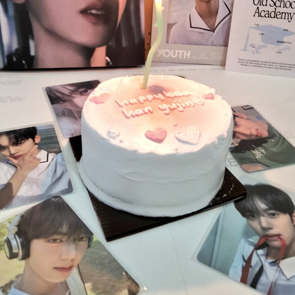 nrfiie's tweet photo. — happy (late) birthday han yujin 🐇💗
17TH PEACH BLOSSOM WITH HAN YUJIN
#SpringPrinceYujinDay
#빛나는_유진이의_열여덟번째_봄
#HAPPY_HANYUJIN_DAY https://t.co/INNgJM3Ag9