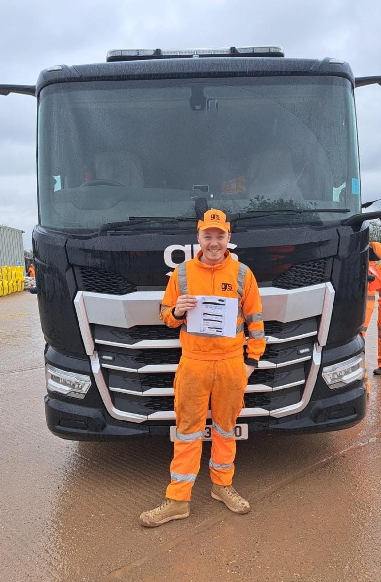 Congratulations to Harry Fox who has successfully achieved his HGV licence through our Yard to Driver Scheme ✅ ✅

Harry has gained skills at our Alrewas bagging plants during the past five years and we are delighted to have been able to support his further development. 🙌🙌🙌🙌