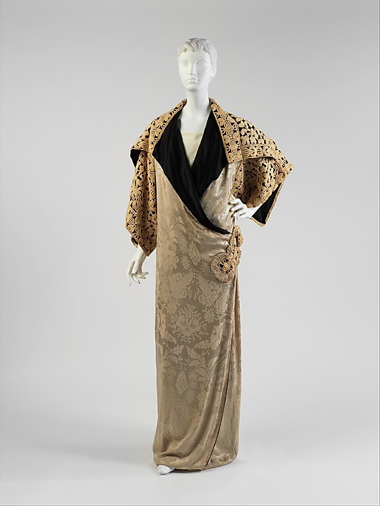 Loving this snazzy opera coat, by #Poiret, of course! #Frockingfabulous #fashionhistory of 1911, via the Met.