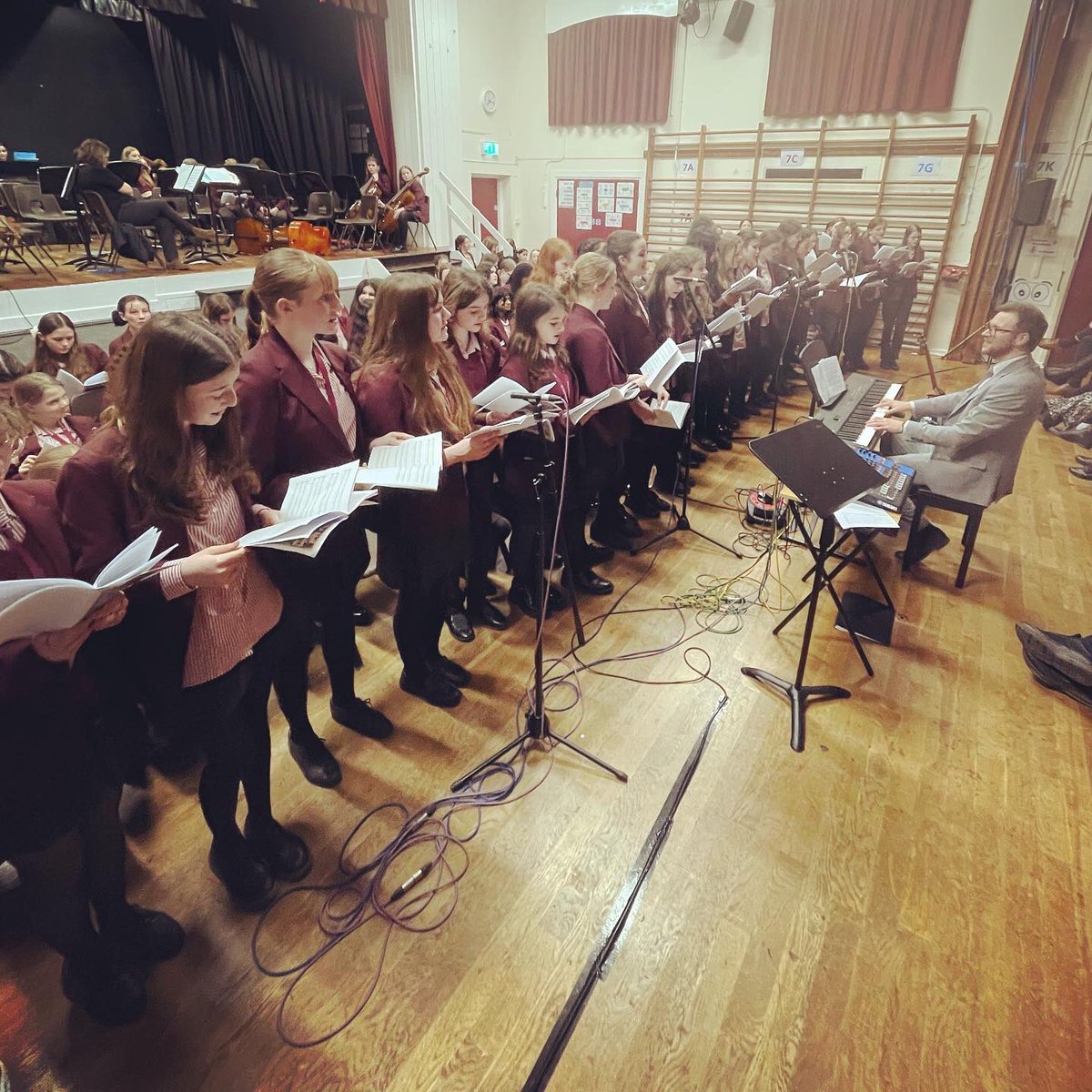 StroudHigh's tweet photo. We had such a fabulous evening at the Junior Spring Concert yesterday 💐 Looking forward to the Senior Concert today!
#shsjuniorconcert #shscommunity #everythingispossible https://t.co/uccnC6cDqx