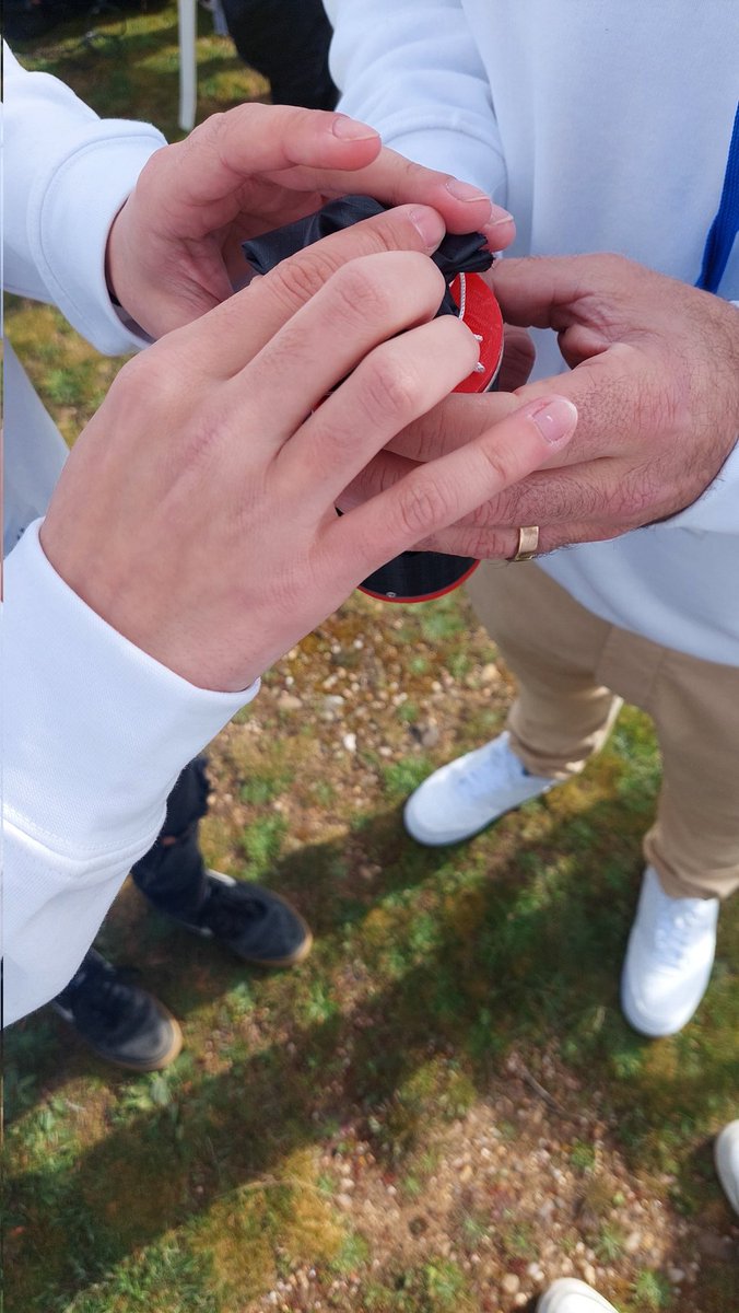 Paracaidas plegado y preparado