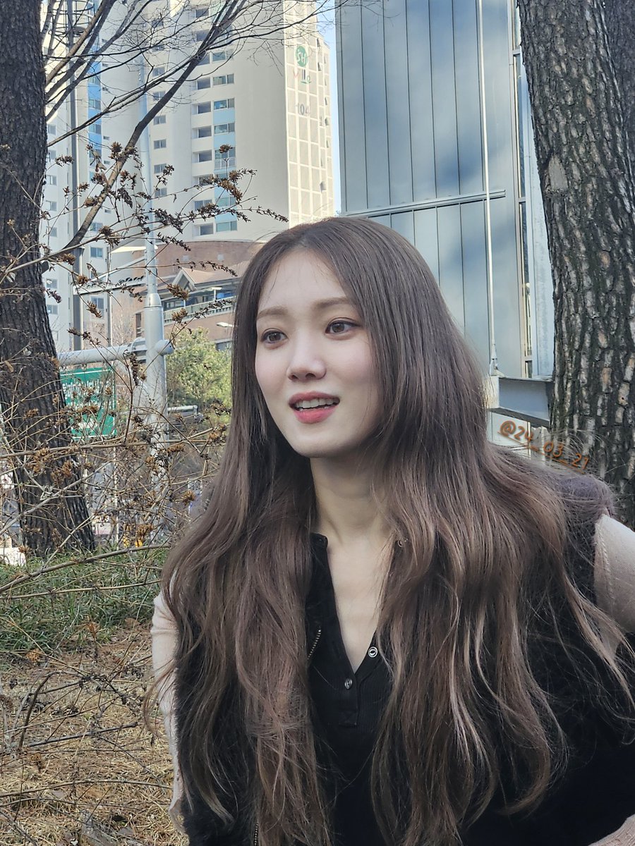 DayOfBlee's tweet photo. 240321 상암 엠카 사녹 #이성경

반짝이게 빛나던 오늘 하루 https://t.co/MVL853pFO7