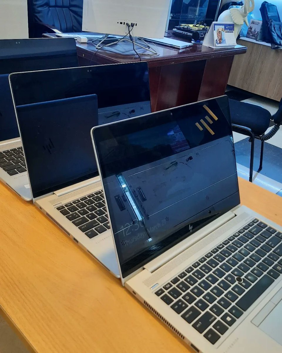 HP EliteBook 840 G5🔸️Intel core i5🔹️7th generation🔸️8gb ram🔹️256gb ssd🔸️2.6GHz🔹️touchscreen.3 pieces available in Eldoret town fcc plaza first floor.Call 0729407489 #Bobbcomputers Manga Fernandes bahasa
