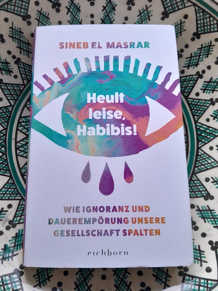 Heute in einer Woche erscheint mein neues Sachbuch #HeultleiseHabibis! Die ersten 10 Retweets erhalten ein Exemplar gratis. Let's go! 😊✌️🧿 amazon.de/Heult-leise-Ha… Der Rechtsweg ist ausgeschlossen.