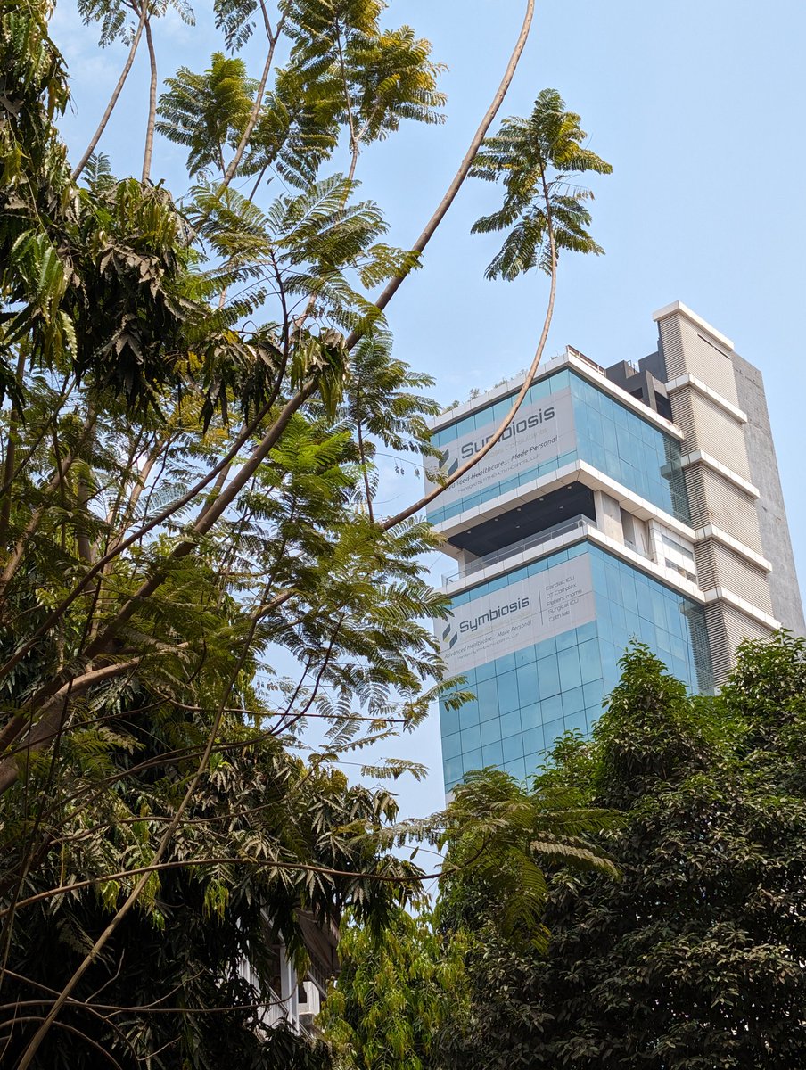 chitreamol's tweet photo. Fluffy clouds today afternoon. Dadar #Mumbai Athavis. 37 deg celsius unbearable heat. 🔥 

Point &amp; Shoot ~ Google Pixel 8 Pro.

Thank god the BMshee doesn't maintain the skies above. 

#nodslr #nofilters #noedits #purebliss #mumbaikar #mumbaidairies #TeamPixel

#DadarChaFather 😎 https://t.co/TeKqPioTTC
