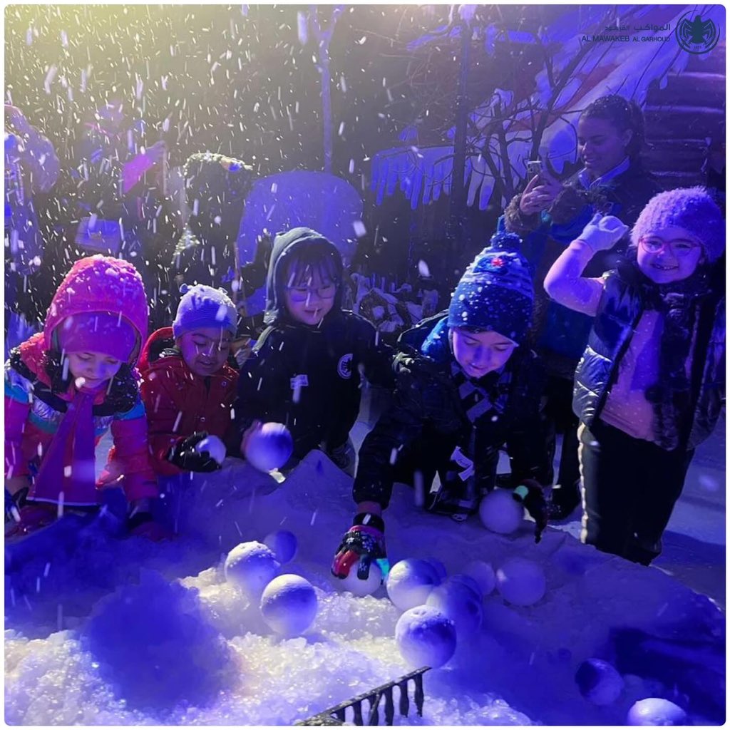Today our younger sts put on their warm clothes & enjoyed a day of snow, cold & hot chocolate…A winter wonderland right here in school!
Only at Al Mawakeb can we bring #winter indoor!!! #WeAreAlmawakeb
