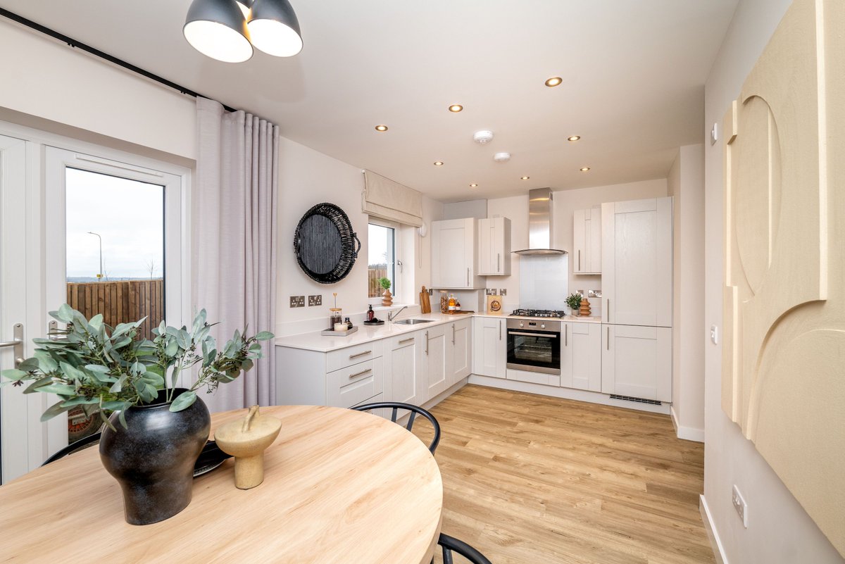 “West Craigs Green is a thriving community-inspired development in Edinburgh providing the ideal place for growing families who want to live in a scenic position, yet within easy reach of city life.” Read more about our latest development below 👇 buff.ly/3PsWvlm