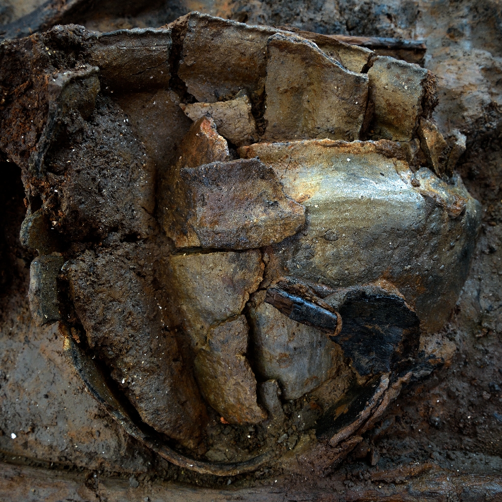 ArchDiggersWeb's tweet image. Since its in the news a few pic&apos;s from the day job and the team that dug it - the Must Farm excavation report is now published - details at facebook.com/cambridgearcha………… #mustfarm #cambridgeshire #Cambridge #Photography