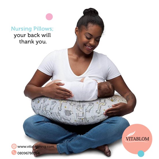 neck, arm and back when breastfeeding in the wrong position.
Support yourself and your baby with our nursing pillow during suckle time.
#nursingpillow #vitablom #love #pillows #children #NursingPillow #mothers #motherslove #motherhood #care #babycute #babyboy #babygirl #babysleep