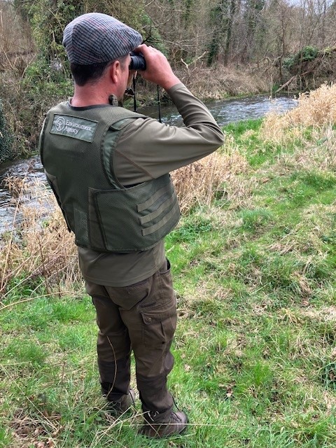 EnvAgencySE's tweet image. Close season fishing is a criminal offence. 

Our enforcement officers are carrying out patrols across the South East and can arrest people fishing illegally. Fines up to £1000 have been issued. 

Report illegal angling to us on 0800807060.

Find out more: gov.uk/government/new…