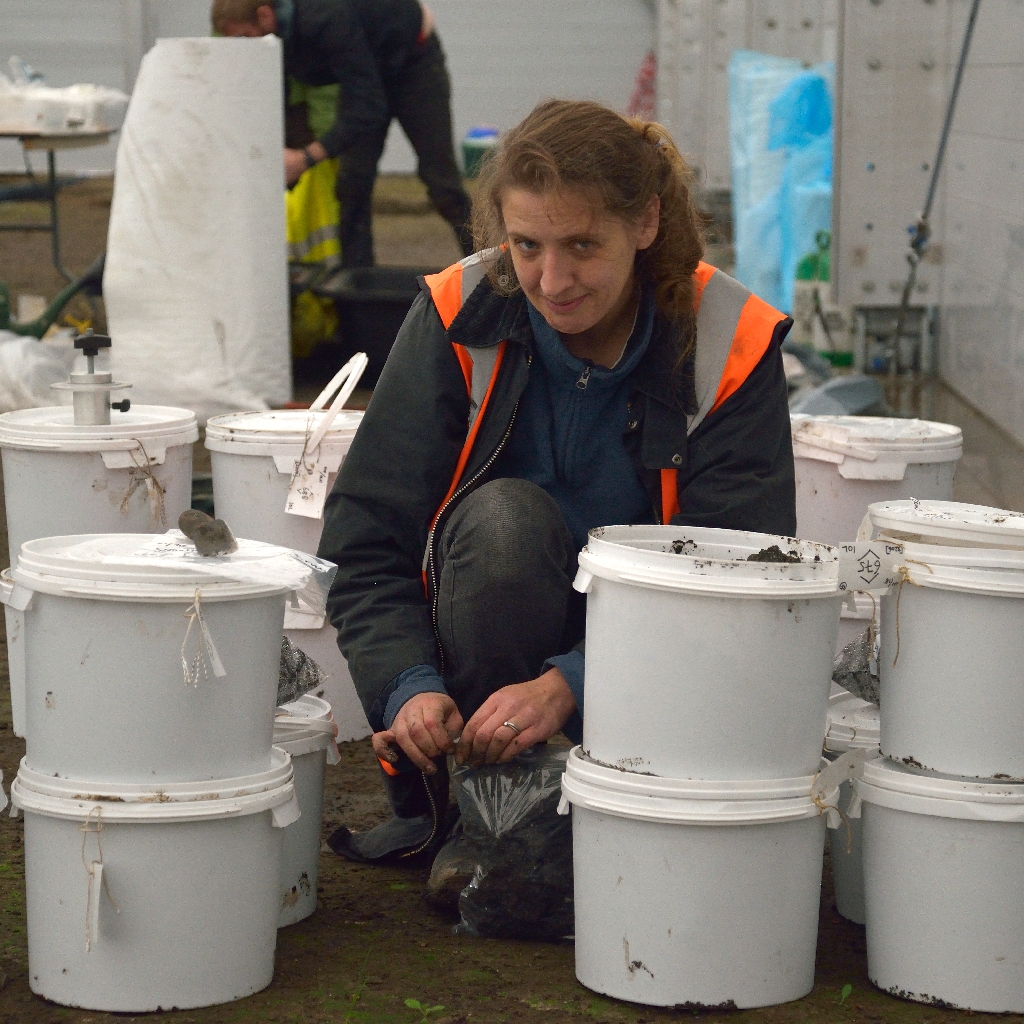 ArchDiggersWeb's tweet image. Since its in the news a few pic&apos;s from the day job and the team that dug it - the Must Farm excavation report is now published - details at facebook.com/cambridgearcha……… #mustfarm #cambridgeshire #Cambridge #Photography