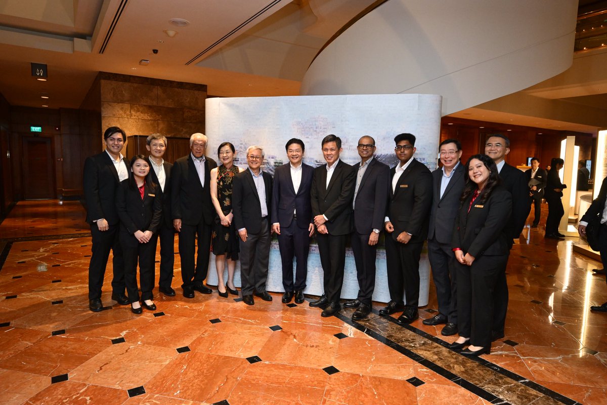 Attended @singaporetech’s 10th anniversary gala dinner. Glad to see the university's success in providing degrees for Polytechnic graduates. Many CEOs shared that their focus on applied learning working with industry partners makes them better suited for roles in their companies.
