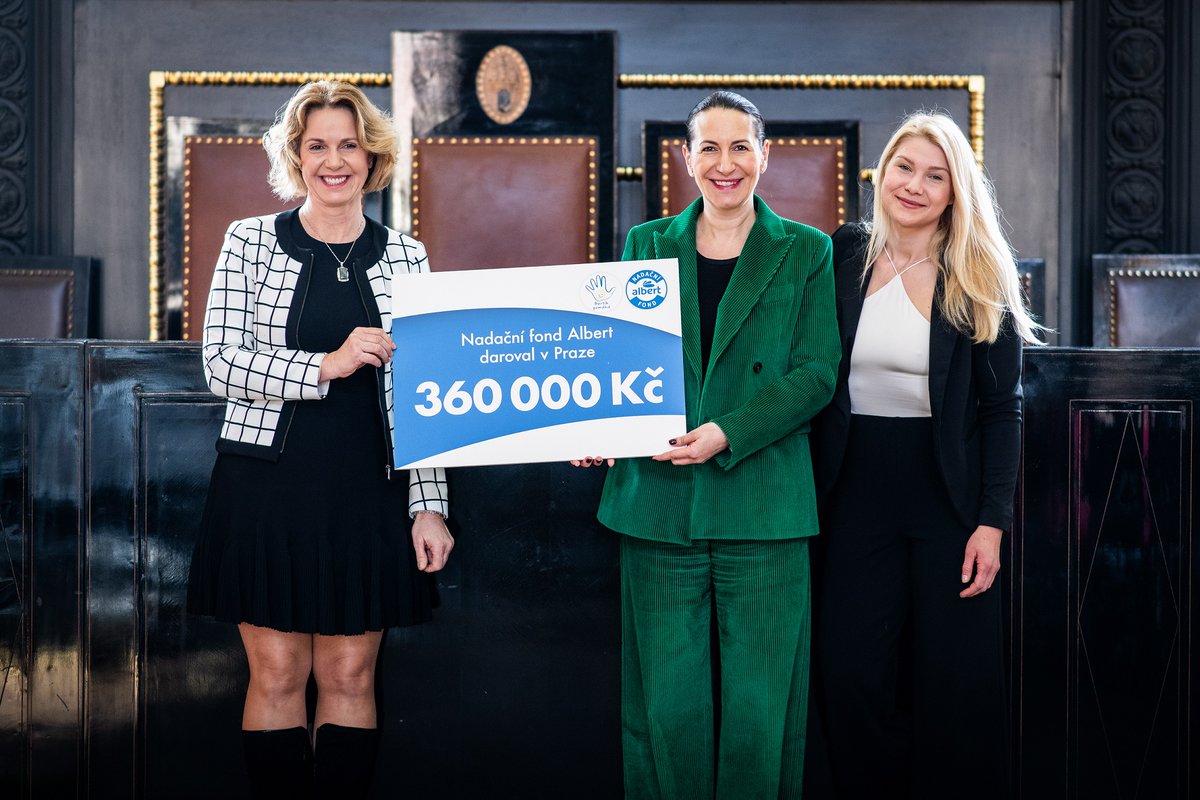 Nadační fond Albert ocenil 9 pražských organizací, které pečují o děti a rodiny ze sociálně složitého prostředí. Celkově mezi ně v programu Bertík pomáhá 2024 rozdělil 360 tisíc Kč.💙
Záštitu nad slavnostním setkáním převzala náměstkyně primátora <a href="/PrahaEU/">Hlavní město Praha</a>, paní <a href="/UdzenijaAlex/">Alexandra Udzenija</a>.