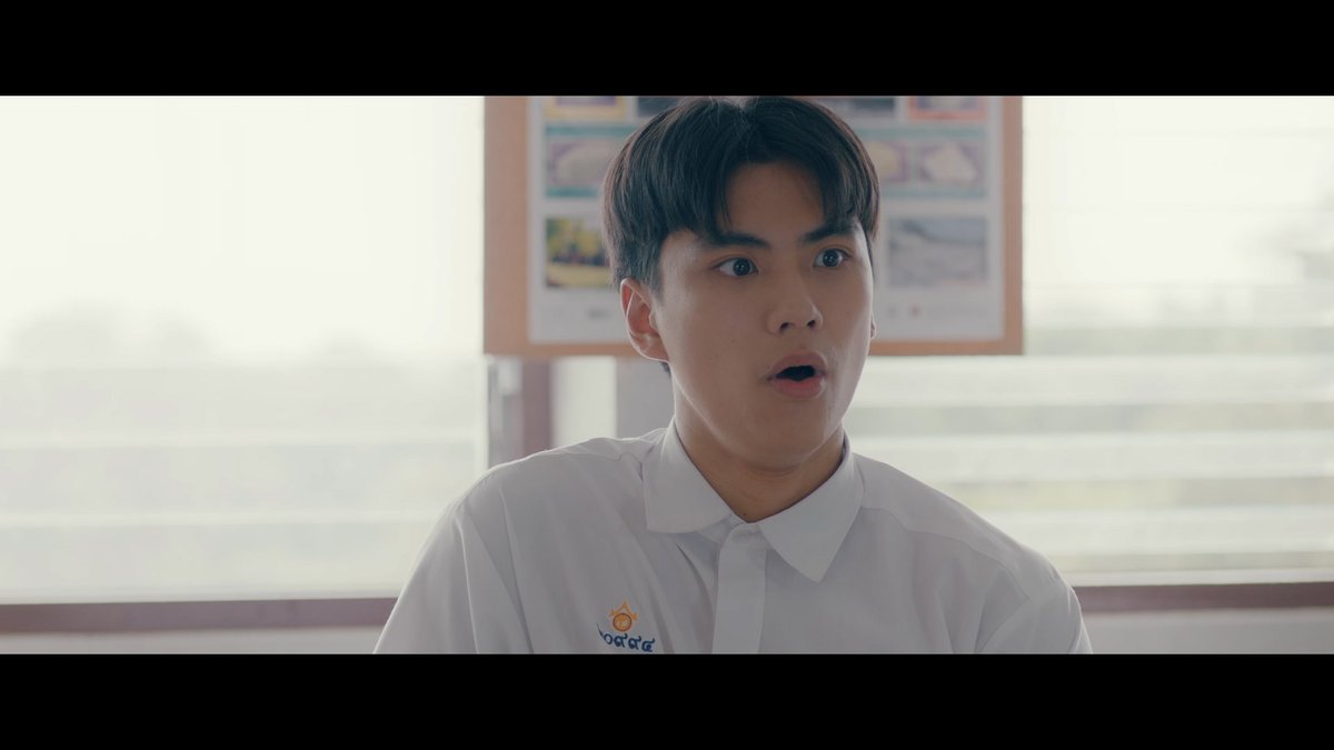 GMMTV's tweet photo. คิดว่าเป็นหัวหน้าห้องแล้วเท่หรอ เริ่ม!!!
#MyPreciousTheSeriesEP1 #GMMTV 
@mynameisnanon @filmracha https://t.co/cCvjzN8z7i