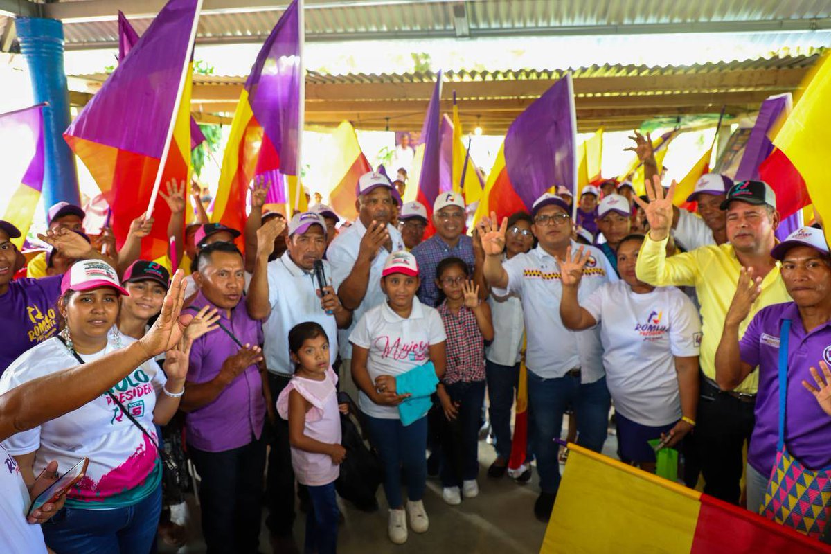 panamenistas's tweet photo. Chiriqui Grande reafirmó su apoyo a @romuloroux y @blandonjose Gracias por ese cariño, ¡el ánimo de triunfo se siente, porque la gente sabe que #LoBuenoViene #Vota4 #Romulo #Blandon https://t.co/nyhTzlJ8iK
