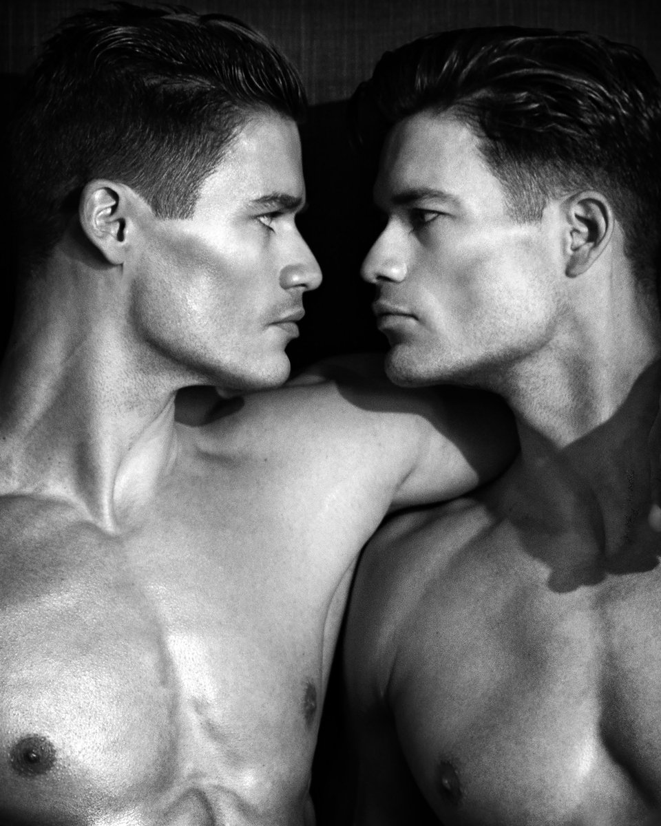 More TWIN MAGIC with Juan <a href="/JToneda/">john neda</a> and Cesar Hortenda XXL. 💪💪