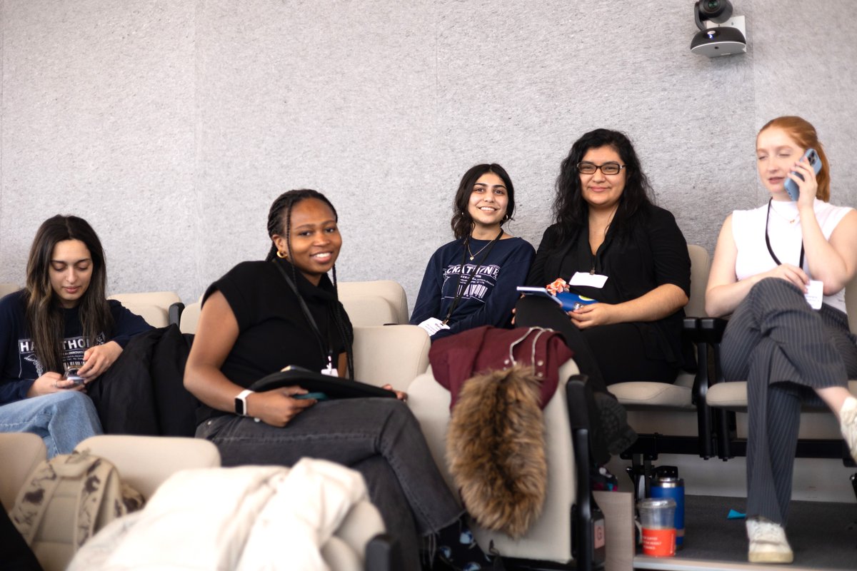 A Health Hackathon organized by @WCM_Innovation, @WCMC_CTSC, and @Cornell challenged students to enhance patient care with innovative ideas. The winning team developed a device that measures blood flow and uses pressure data to prevent bedsores. bit.ly/43zlklu