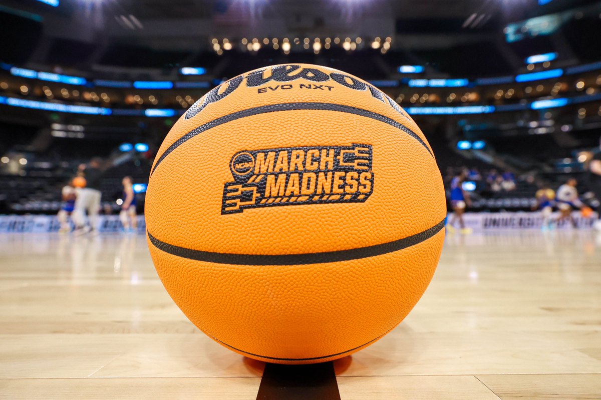 New season starts today‼️

🆚 Gonzaga
⏰ 6:25 PM CT
📍 Salt Lake City, UT
📺 TBS
📊 shorturl.at/lrRT7

#BayouBandits | #GeauxPokes