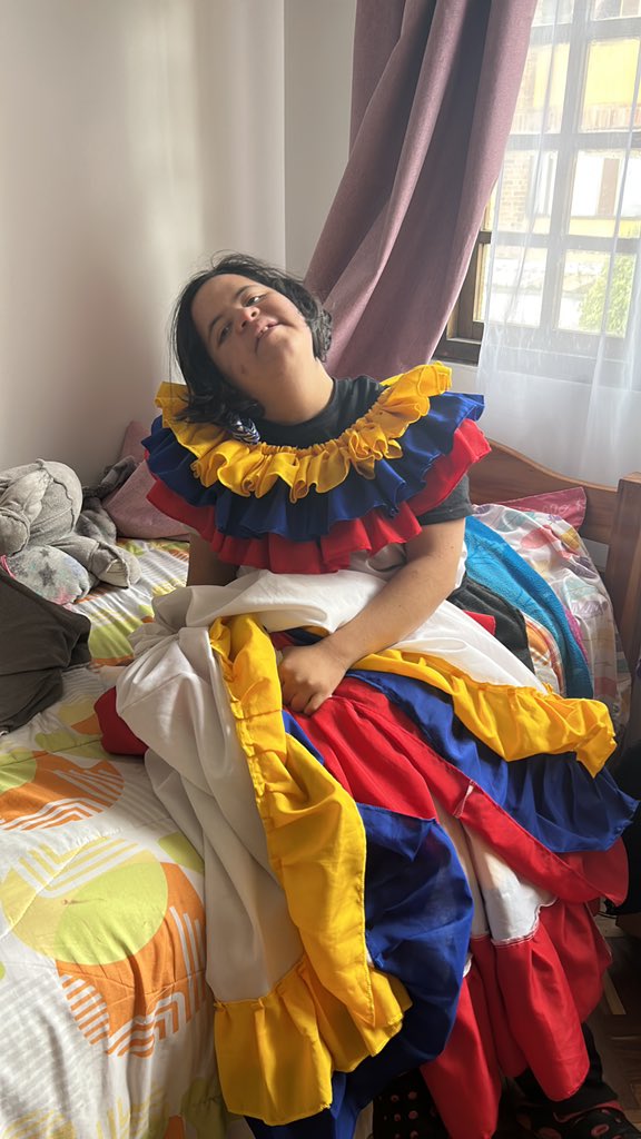 AstridCaceresC's tweet photo. Si se acaba el estigma se acaba gran parte de la inequidad. El Síndrome de Down no es una enfermedad. Celebro mil y mil veces la maravillosa existencia de las personas con síndrome de Down y de mi compañera maravillosa en particular.  Feliz día!! #SinEstereotipos https://t.co/TXZJ3XAroL