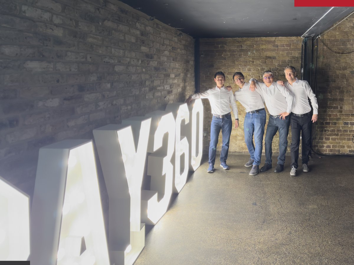ellipse_la's tweet photo. London is #EVCready! 

The Ellipse team was at PAY360 in London, and we’d like to share some photos with you.

Stay tuned to this page for more photos from PAY360 tomorrow!

#bankingtechnology #paymentcards #PAY360 https://t.co/Mayg4XrABD