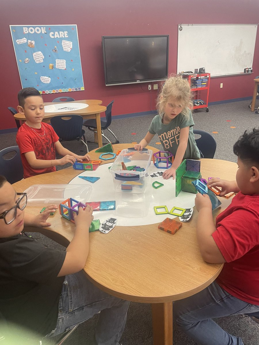 Castleberry ISD Libraries tweet media