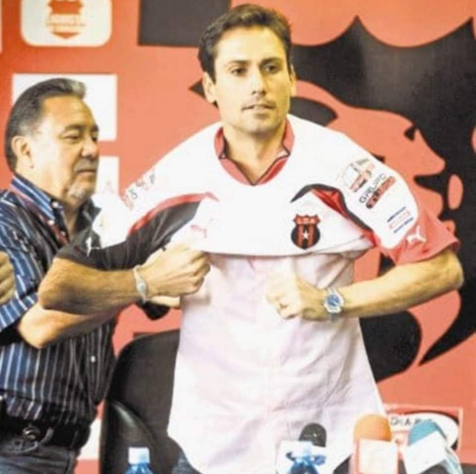 JBoban17's tweet photo. Qué pensaste en este momento histórico? 🔴👀⚫ https://t.co/CgFIUV7D0i