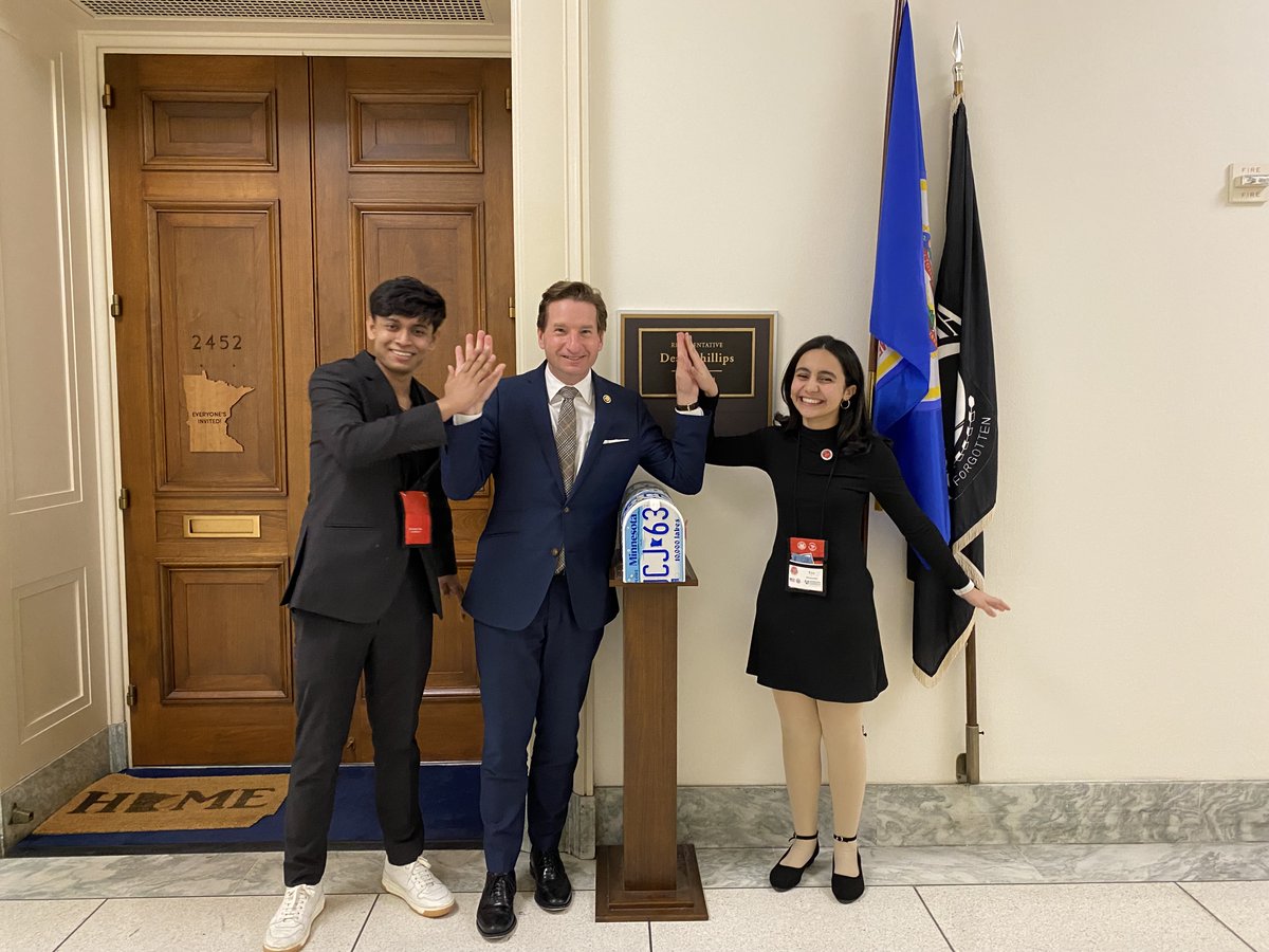 Thank you to <a href="/RepDeanPhillips/">Rep. Dean Phillips 🇺🇸</a> for meeting with YES exchange students hosted in Minnesota! #KLYES participants met with Congressional offices during their Civic Education Workshop in Washington DC. High five to that! 
#CivEdWeek <a href="/yesprogramnews/">Kennedy-Lugar YES</a> <a href="/ECAatState/">Educational & Cultural Affairs—U.S. Dept. of State</a> <a href="/StateDept/">Department of State</a> <a href="/AC_Global/">American Councils for International Education</a>