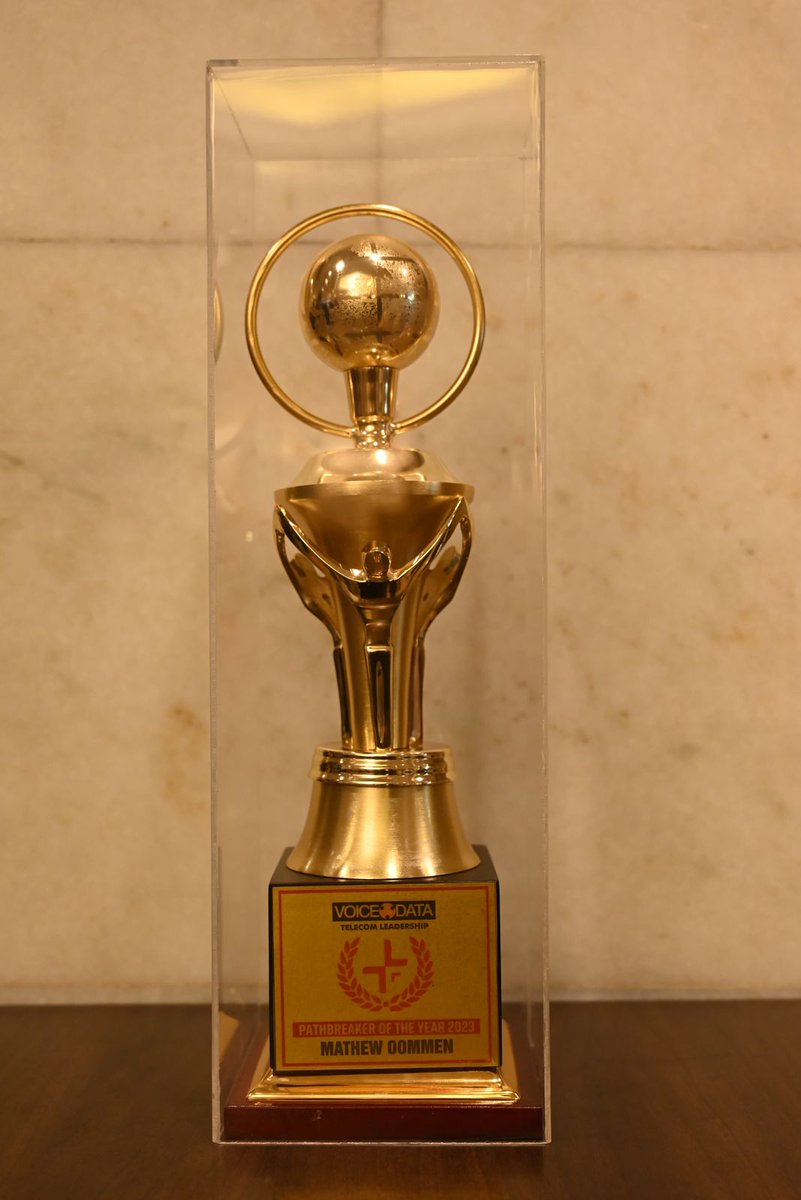 RIL_Updates's tweet photo. Voice&Data Pathbreaker of the Year Award 2023 - Mathew Oommen, President, Reliance Jio (Joint Winner)
#tlfindia #tlfawards https://t.co/4ZeRhrG74L