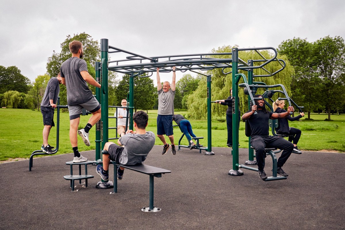 Rushmoor Borough Council Multi-Site Outdoor Gym was a fantastic project and saw the team install the award-winning Big Rig across two park sites. Read how it was launched with a series of free circuit training classes and opening event #outdoorgym tinyurl.com/msrzktcf