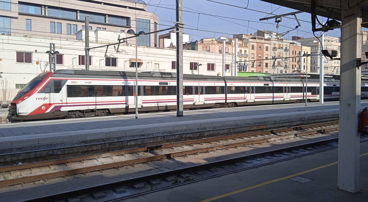 447forlife's tweet photo. 465s por Valencia: Valencia-Nord 👇 https://t.co/S9sqJV5QjE