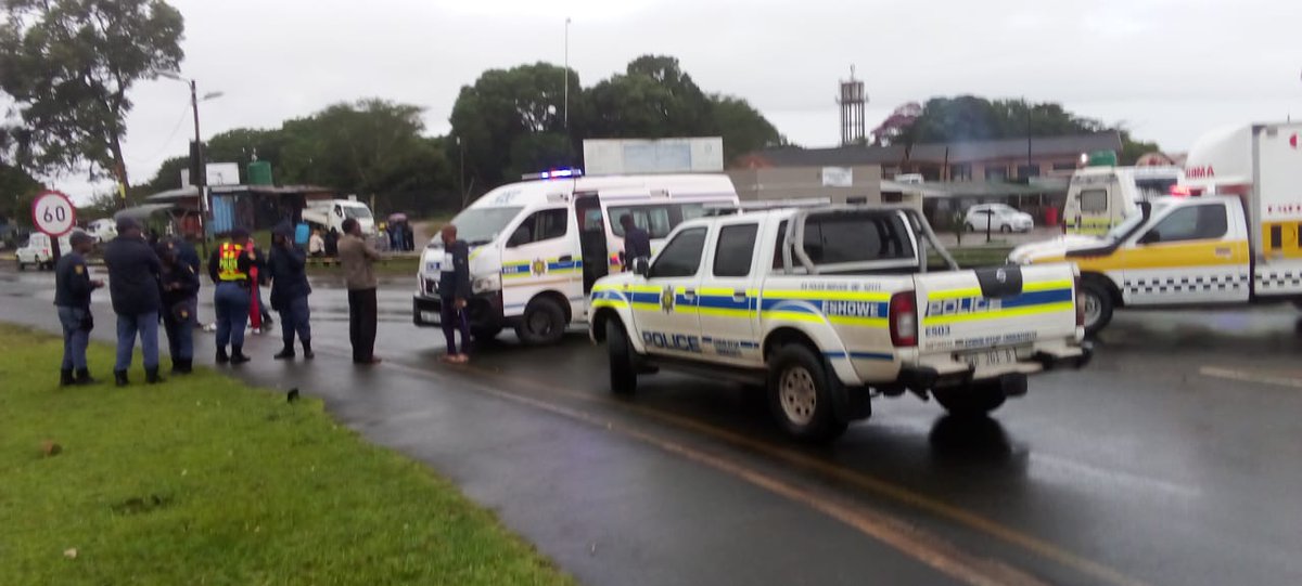 NEWS: The SAPS National Intervention Unit (NIU) has shot and killed an undisclosed number of suspected hitmen in eShowe in northern KwaZulu-Natal. The shoutout happened near the Total garage next to the entrance to Dinuzulu township a short while ago.