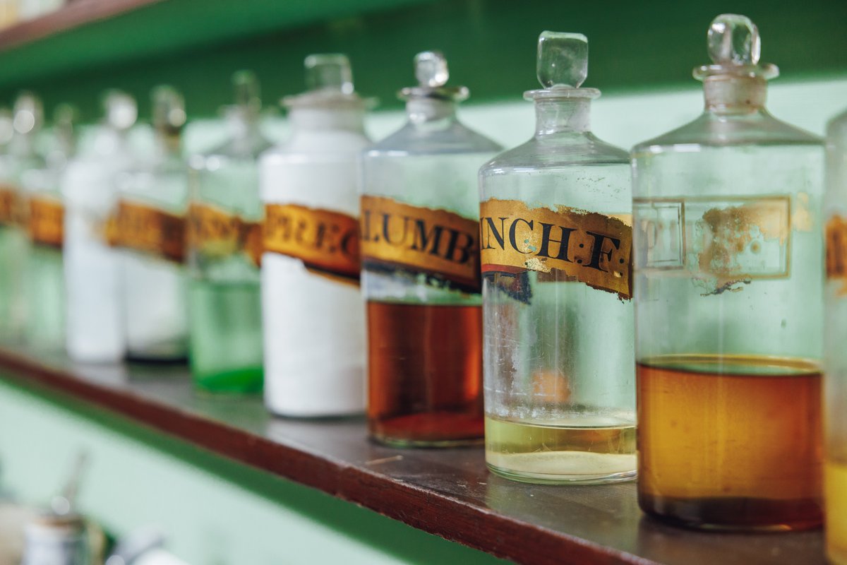 It's the first week of a new month - and that means the Victorian chemist shop is open this Friday! Pop in from 11am - 3pm to step inside Steward's Chemist Shop that was part of Worcester's High Street for years ➡️ museumsworcestershire.org.uk/events/step-in… 📍 Worcester City Art Gallery & Museum.