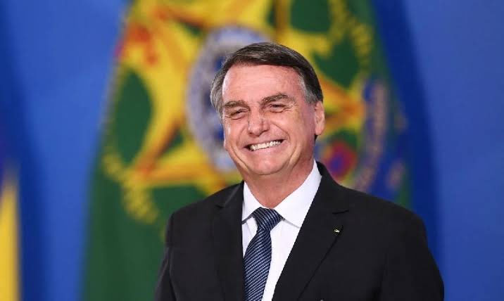 Hoje, dia 21 de março, nosso eterno presidente Jair Messias Bolsonaro completa 69 anos de uma vida destinada a honrar, servir e cuidar do nosso país. 🇧🇷 

Feliz aniversário ao nosso capitão! 🎉👏🥳

 #VidaLongaAoMito #bolsonaro #felizaniversario