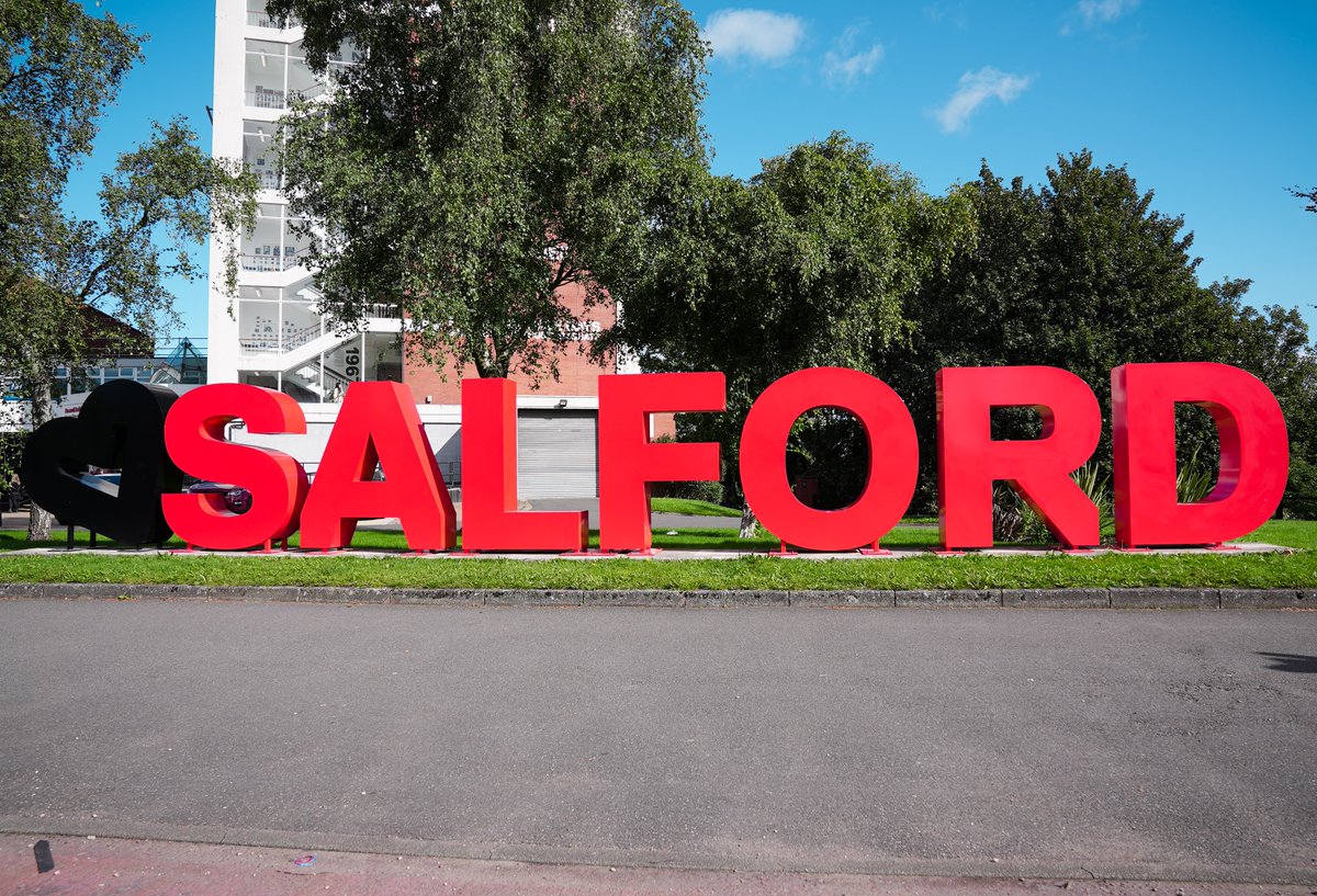 We're proud to share that @SalfordUni is set to receive £304,390 as part of phase two of a successful bidding competition from @officestudents to support the growth and diversification of degree apprenticeships salford.ac.uk/news/salford-s…