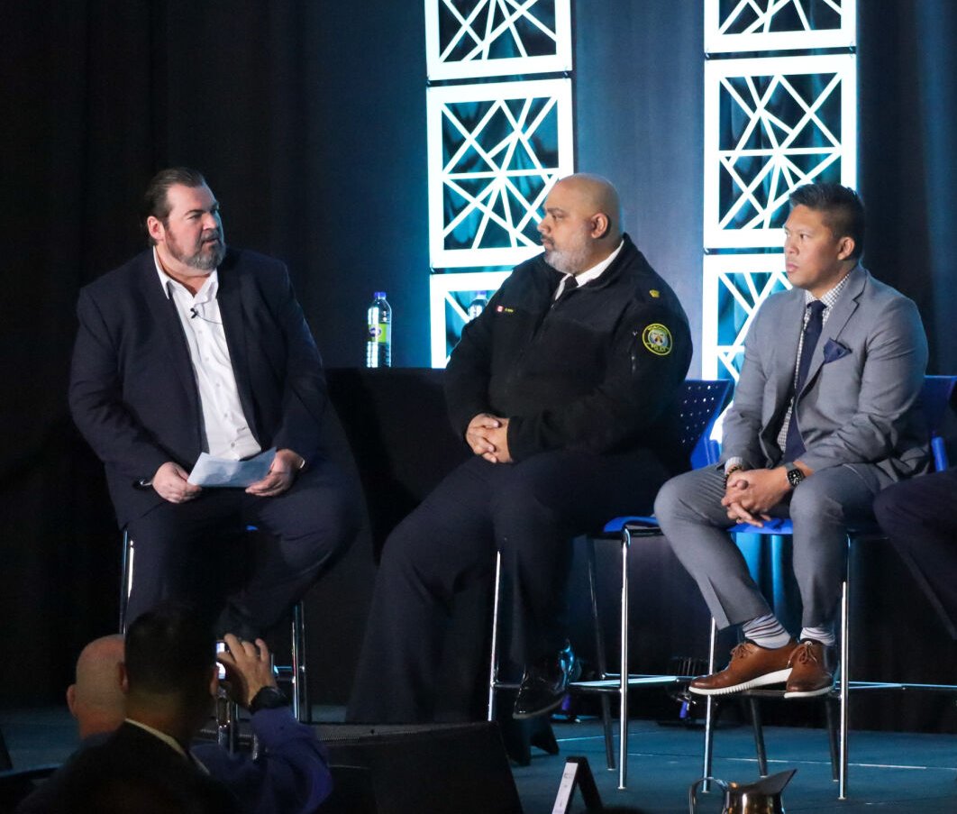 RetailCouncil's tweet photo. Next up at #RCCRetailSecure are Greg Watts (@TorontoPolice), @DeputyDapat (@PeelPolice), Vincent Paris (@ONAttorneyGen), and @LP_Tony (@LondonDrugs) in uniting police, justice, and retail in the fight against crime!
"Information sharing is key" - Mark Dapat, Peel Regional Police https://t.co/dnCDB3JxZ5