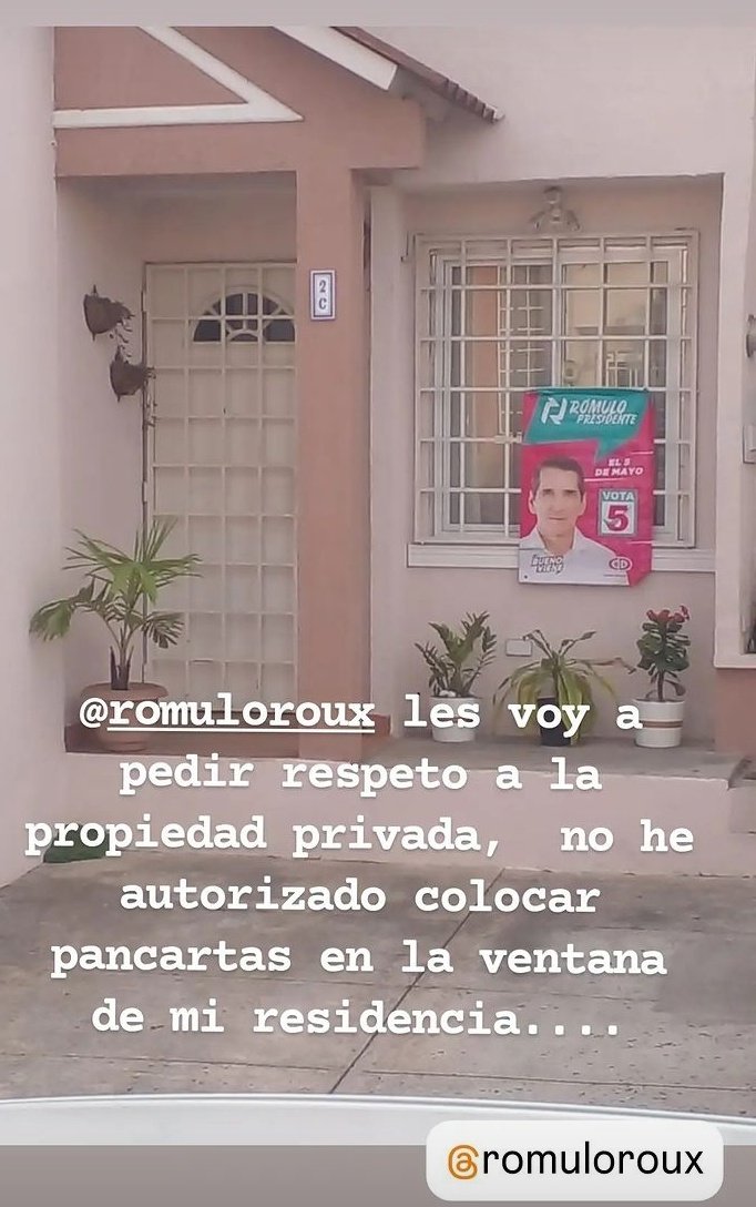 Mr_Batson's tweet photo. Esta gente es Lisa, a una conocida le pusieron una pancarta en su casa cuando ella no estaba, sin su autorización. @tepanama https://t.co/Q9mWdXsZUs