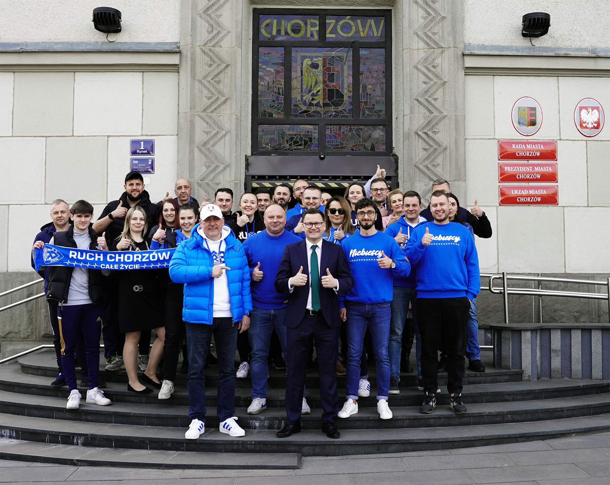 Od ponad 4 lat staramy się robić wszystko, aby ten Klub wrócił na należne mu miejsce. Niestety, bez zaangażowania Miasta, nie tylko finansowego, nie ma szans na zbudowanie zdrowego i silnego Ruchu. Byliśmy z dala od polityki, ale nie dano nam wyboru. Czas na nowe. 
#teamMichałek